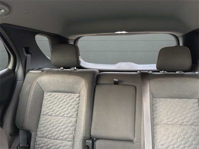 Chevrolet Equinox Vehicle Full-screen Gallery Image 28
