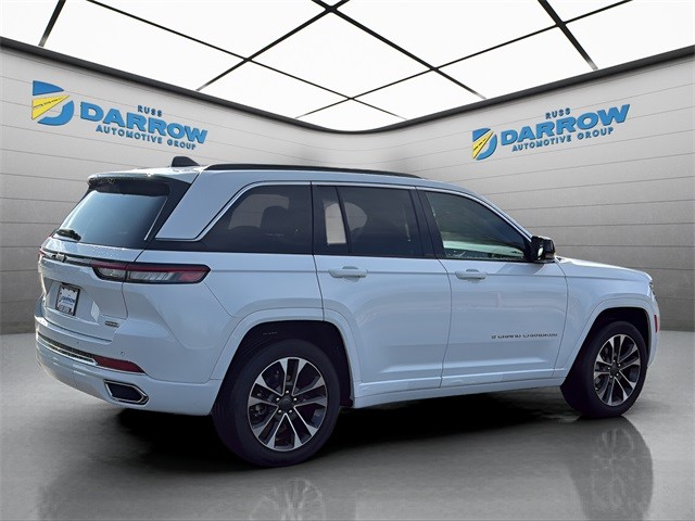 Jeep Grand Cherokee Vehicle Full-screen Gallery Image 5