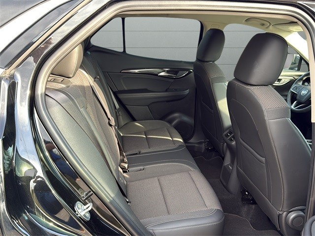 Buick Envision Vehicle Full-screen Gallery Image 14