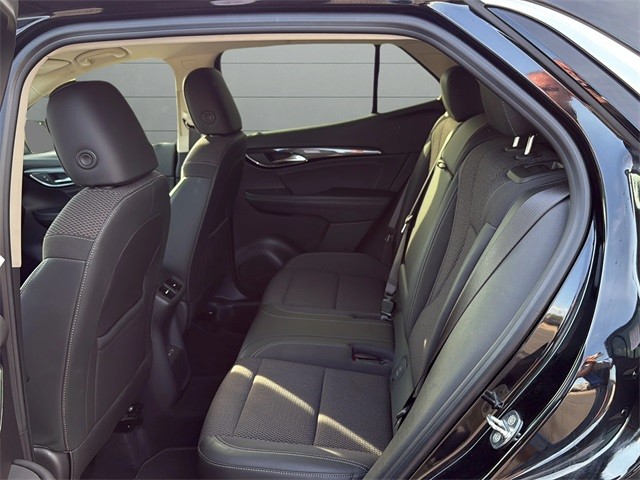 Buick Envision Vehicle Full-screen Gallery Image 16