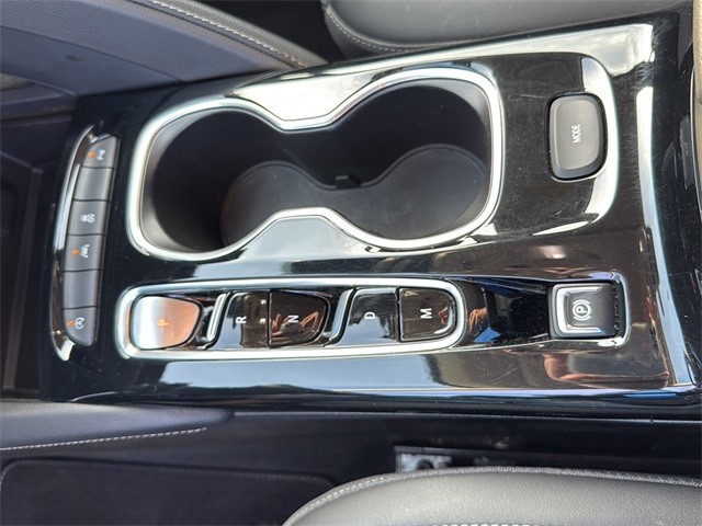 Buick Envision Vehicle Full-screen Gallery Image 19