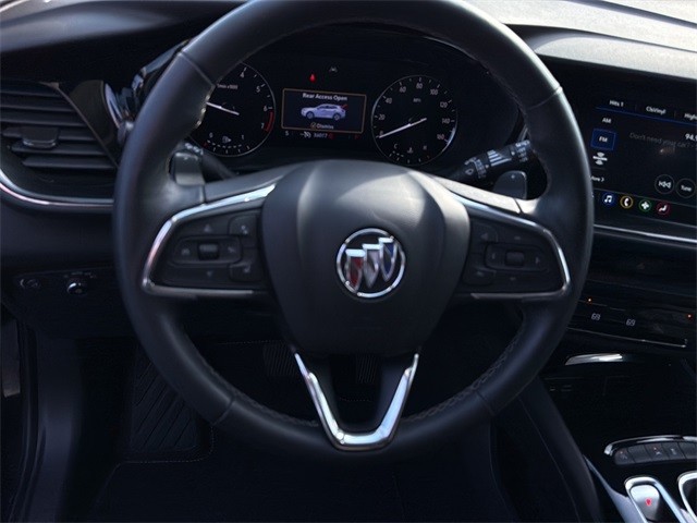 Buick Envision Vehicle Full-screen Gallery Image 25