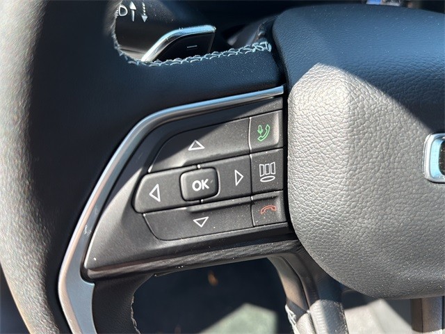 Jeep Grand Cherokee Vehicle Full-screen Gallery Image 9