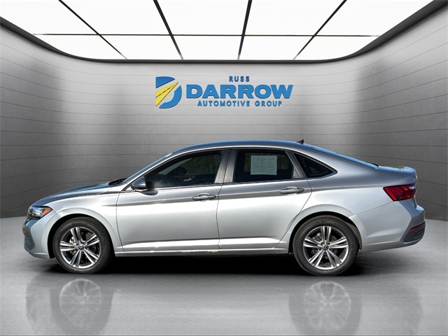 2024 Volkswagen Jetta SE's photo