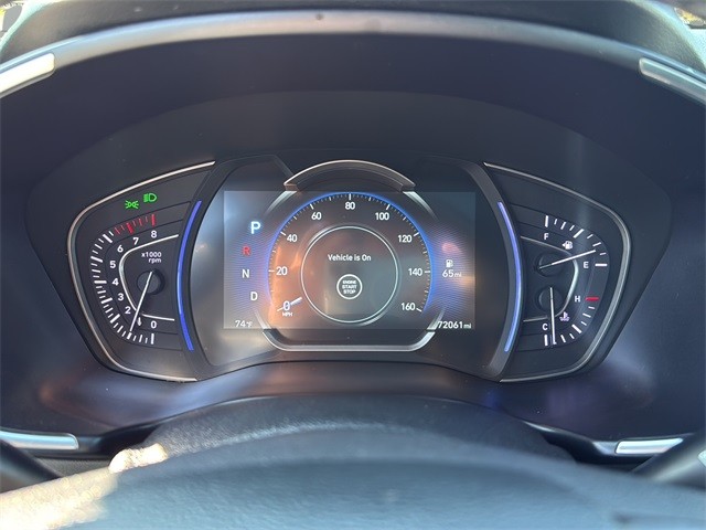 Hyundai Santa Fe Vehicle Full-screen Gallery Image 13