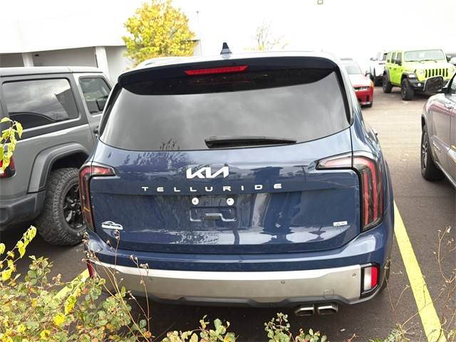 Kia Telluride Vehicle Full-screen Gallery Image 4