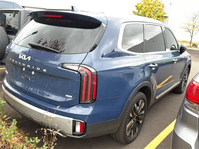 Kia Telluride Vehicle Full-screen Gallery Image 5