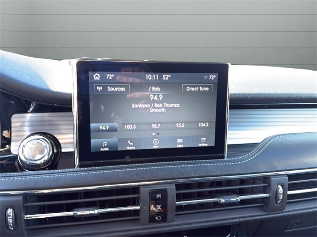 Lincoln Corsair Vehicle Full-screen Gallery Image 20