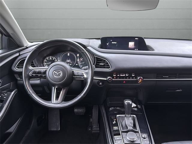 Mazda CX-30 Vehicle Full-screen Gallery Image 12
