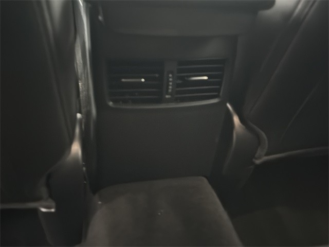 Mazda CX-30 Vehicle Full-screen Gallery Image 17