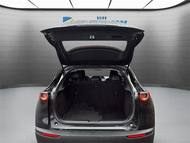 Mazda CX-30 Vehicle Full-screen Gallery Image 23