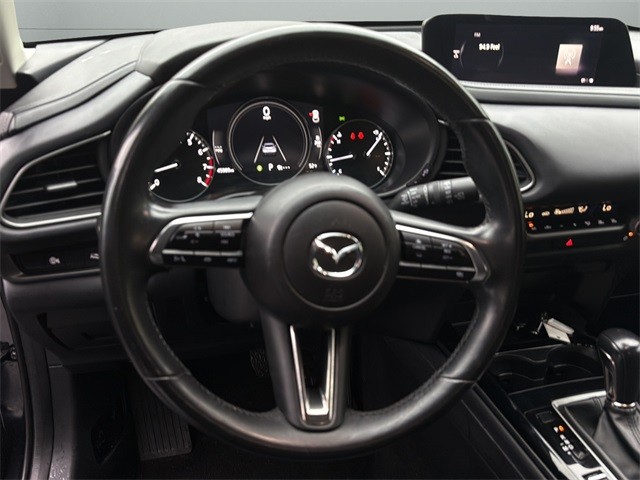 Mazda CX-30 Vehicle Full-screen Gallery Image 24