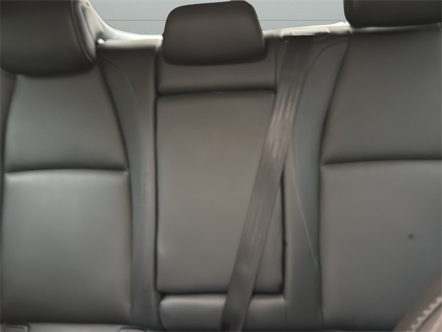 Mazda CX-30 Vehicle Full-screen Gallery Image 25