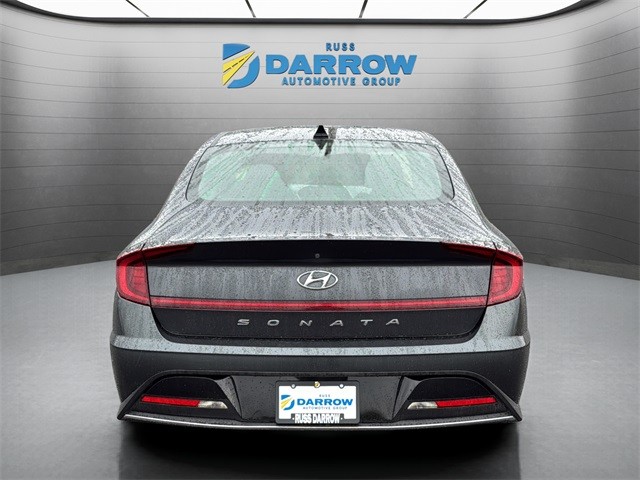 Hyundai Sonata Vehicle Full-screen Gallery Image 4