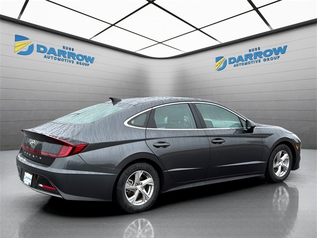 Hyundai Sonata Vehicle Full-screen Gallery Image 5