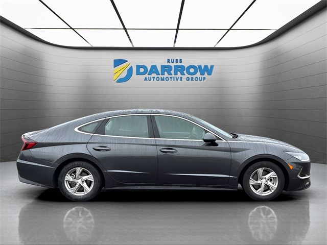 Hyundai Sonata Vehicle Full-screen Gallery Image 6