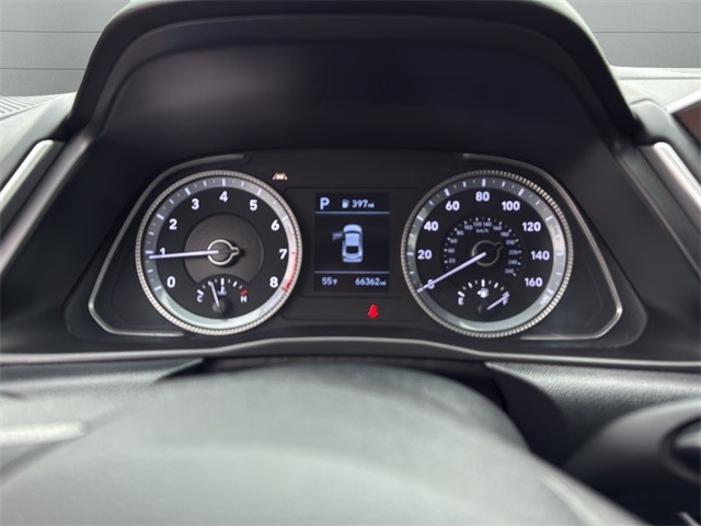 Hyundai Sonata Vehicle Full-screen Gallery Image 13