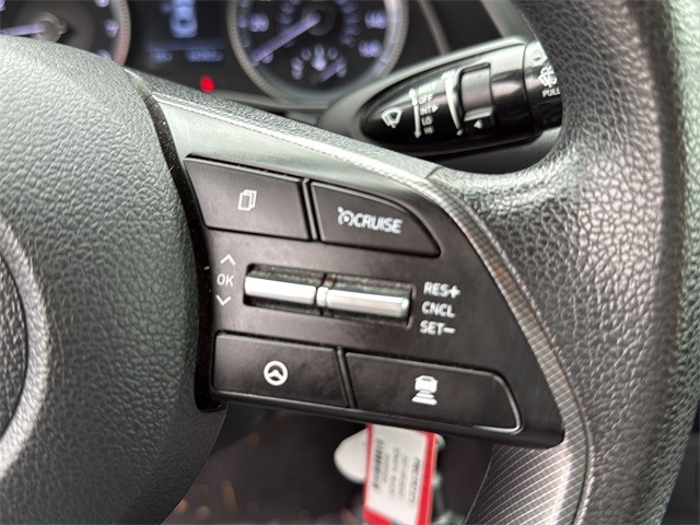 Hyundai Sonata Vehicle Full-screen Gallery Image 17