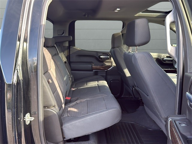 GMC Sierra 1500 Vehicle Full-screen Gallery Image 14
