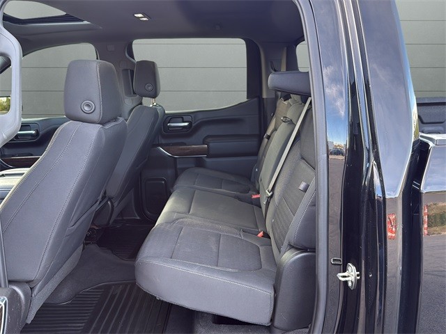 GMC Sierra 1500 Vehicle Full-screen Gallery Image 17