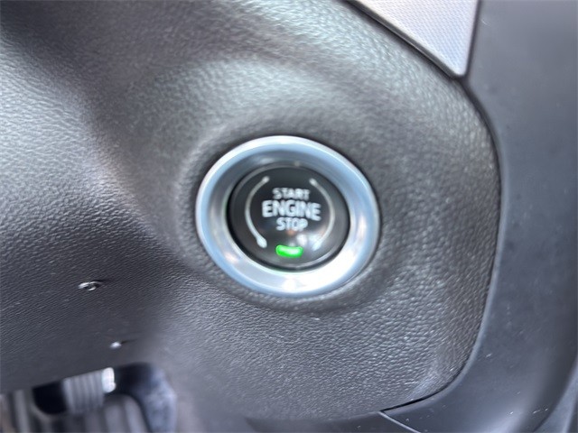 GMC Sierra 1500 Vehicle Full-screen Gallery Image 24