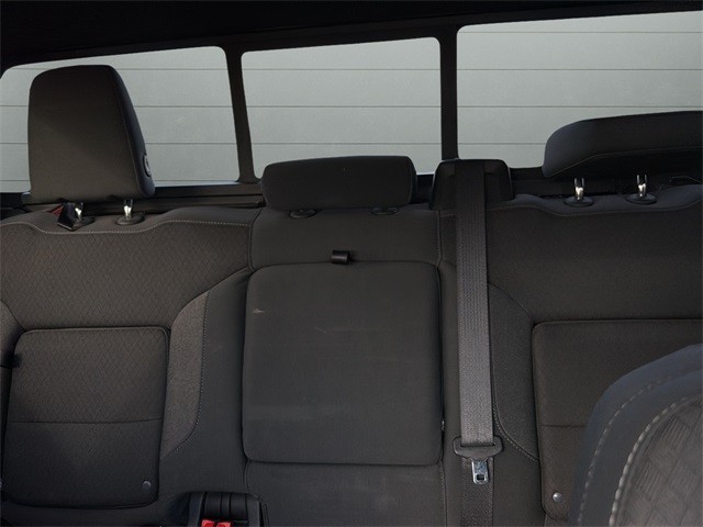 GMC Sierra 1500 Vehicle Full-screen Gallery Image 27