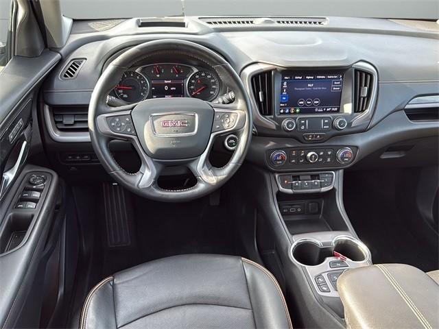 GMC Terrain Vehicle Full-screen Gallery Image 12
