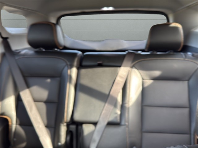 GMC Terrain Vehicle Full-screen Gallery Image 26