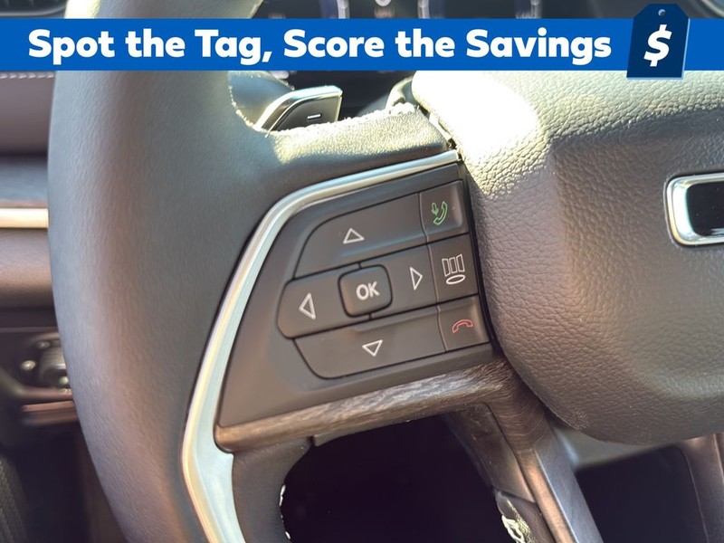 Jeep Grand Cherokee Vehicle Full-screen Gallery Image 9