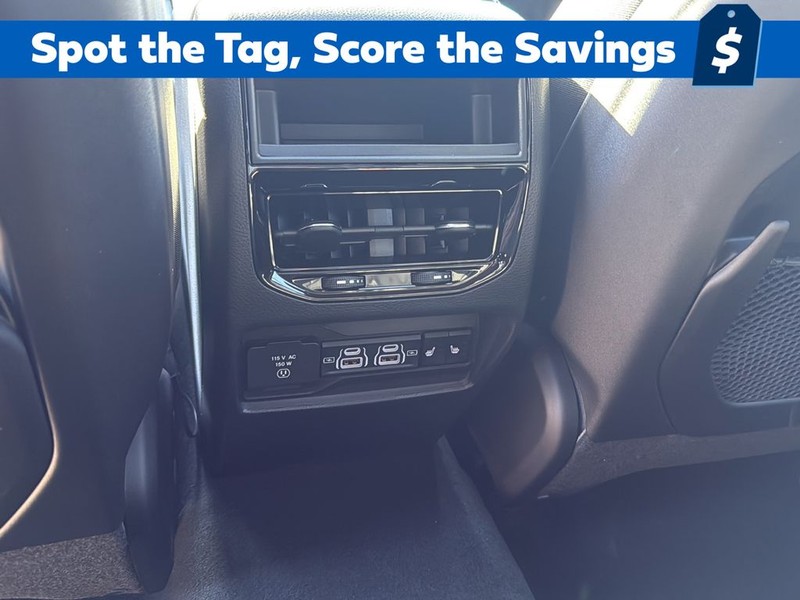 Jeep Grand Cherokee Vehicle Full-screen Gallery Image 18