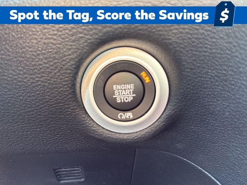 Chrysler Pacifica Vehicle Full-screen Gallery Image 23