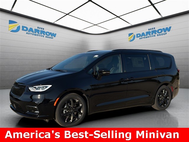 2026 Chrysler Pacifica Limited's photo