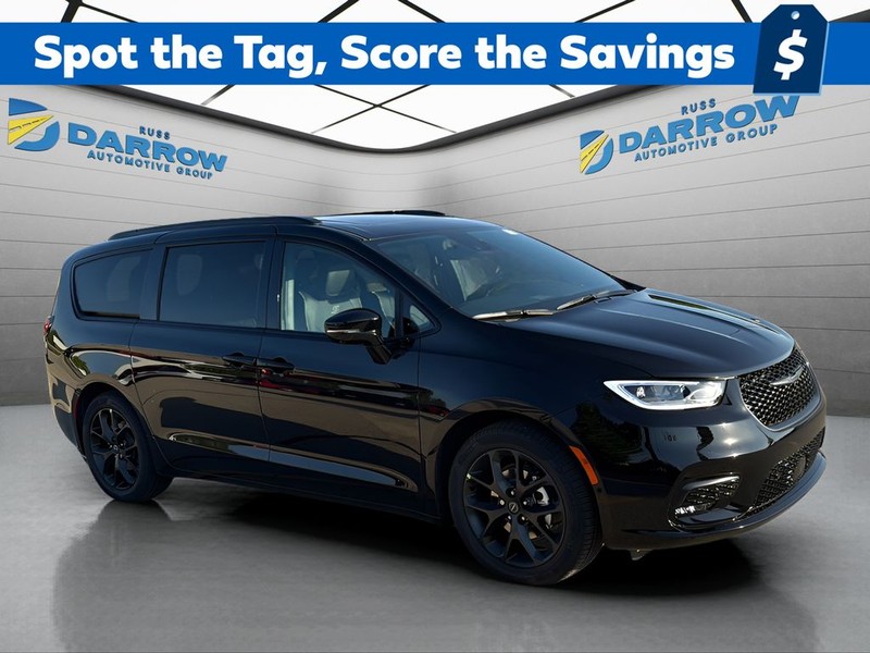 Chrysler Pacifica Vehicle Full-screen Gallery Image 7