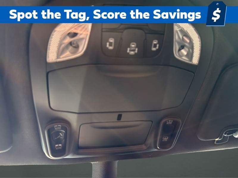 Chrysler Pacifica Vehicle Full-screen Gallery Image 22