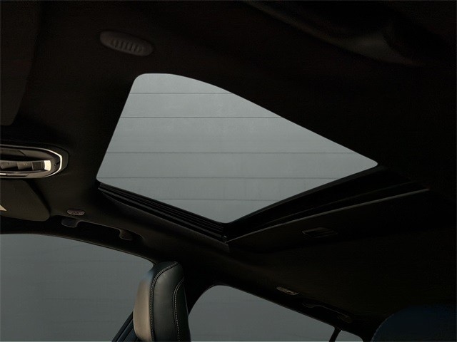 Jeep Grand Cherokee Vehicle Full-screen Gallery Image 16