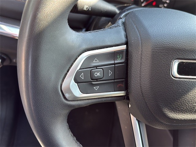 Jeep Compass Vehicle Full-screen Gallery Image 9