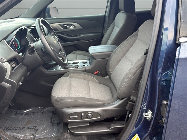 Chevrolet Traverse Vehicle Full-screen Gallery Image 10