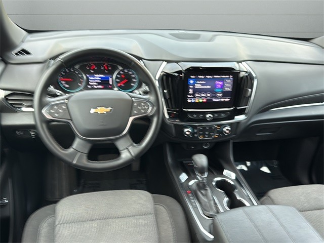 Chevrolet Traverse Vehicle Full-screen Gallery Image 12