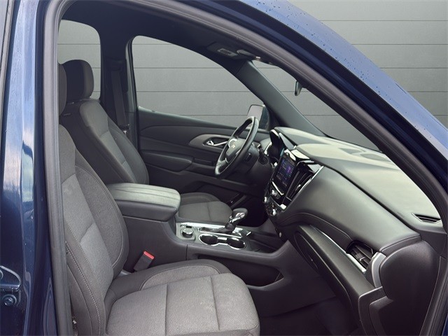 Chevrolet Traverse Vehicle Full-screen Gallery Image 15