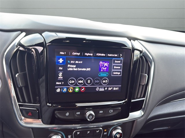 Chevrolet Traverse Vehicle Full-screen Gallery Image 21