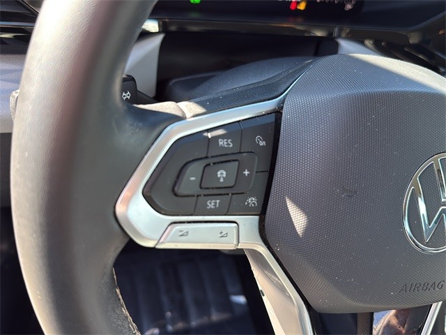 Volkswagen Taos Vehicle Full-screen Gallery Image 9