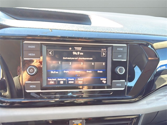 Volkswagen Taos Vehicle Full-screen Gallery Image 22