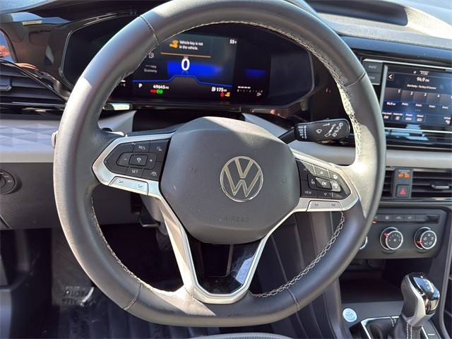 Volkswagen Taos Vehicle Full-screen Gallery Image 27