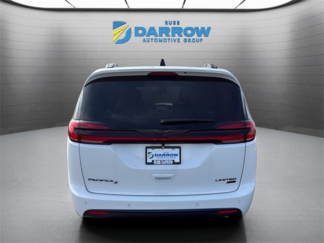 Chrysler Pacifica Vehicle Full-screen Gallery Image 4
