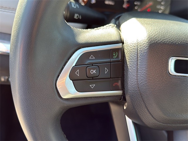 Jeep Compass Vehicle Full-screen Gallery Image 9