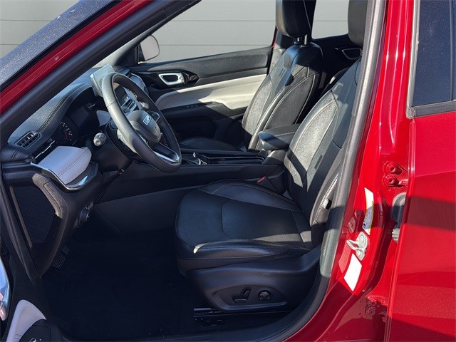 Jeep Compass Vehicle Full-screen Gallery Image 10