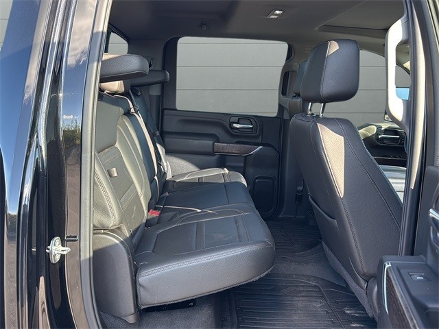 GMC Sierra 2500HD Vehicle Full-screen Gallery Image 14