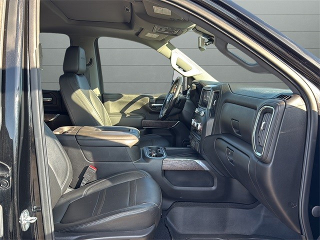 GMC Sierra 2500HD Vehicle Full-screen Gallery Image 15