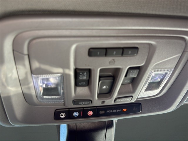 GMC Sierra 2500HD Vehicle Full-screen Gallery Image 22