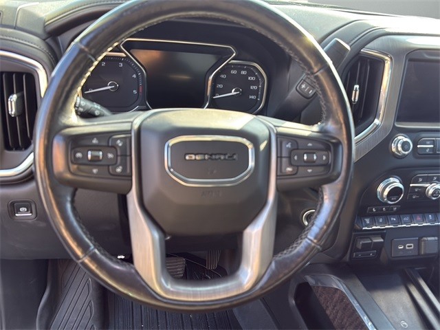 GMC Sierra 2500HD Vehicle Full-screen Gallery Image 25